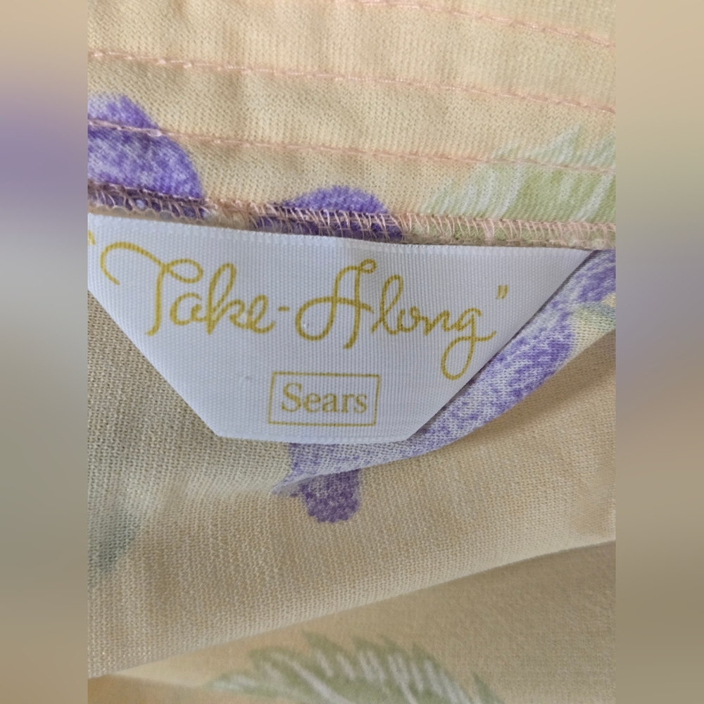 Sears Cream Floral Robe - Picture 5 of 5